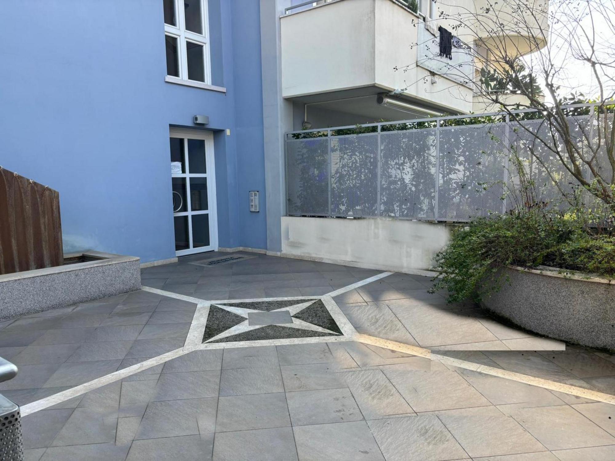 Desenzanoloft Official Partner Marriott Homes & Villas -The Wind Rose Renovation 2025 Desenzano del Garda Bagian luar foto